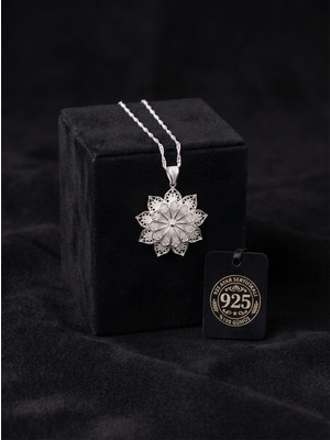 Roza Silver 925 Ayar Geleneksel Telkari El Işçiliği Nilüfer Çiçeği Motifli Madalyon Gümüş Kolye