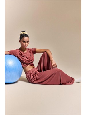DeFacto Ultra Yumuşak Wide Leg Standart Paça Standart Boy Modal Sporcu Bordo Pantolon H1198AX26HS