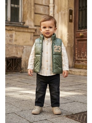 Hoppa Erkek Bebek 3'lü Set - Yeşil Şişme Yelek, Çizgili Pamuklu Gömlek ve Siyah Jean Pantolon Takımı