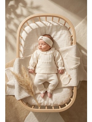 Hoppa Kız Bebek Tarçın Dantel Yakalı Hastane Çıkışı ve Ekru Fitilli 5'li Boho Set - %100 Yumuşak Pamuk
