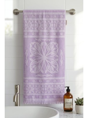 Altınbaşak (1 Adet) 50X100 Cm.  Kadife Doku Jakarlı Püsküllü, El , Yüz ve Baş Havlusu %100 Coton Özel Hediyelik Kutusunda
