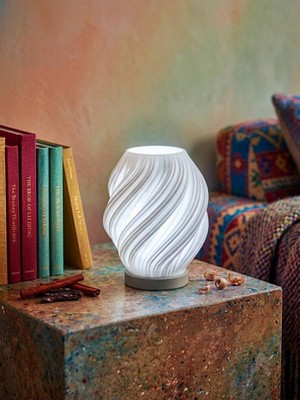 Plato 3D 3D Baskı Spiral LED Gece Lambası USB Beslemeli Modern Dekoratif Masa Lambası