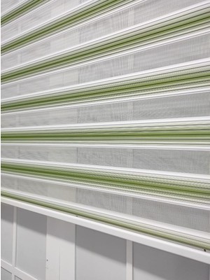 Yeşil Beyaz Geçişli Zebra Stor (250X80)
