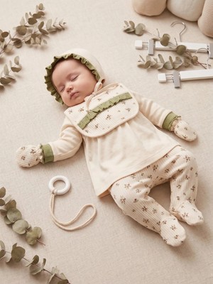 Deniva Kids Bebek Yeşil Fırfır Yakalı Çiçek Desenli Kaşkorse Patikli 5'li Hastane Çıkışı Zıbın Seti