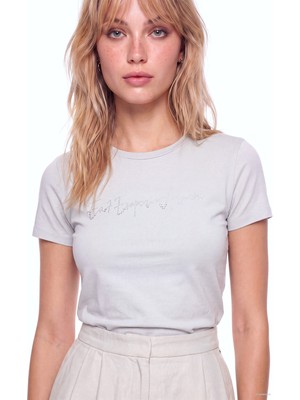 EA7 Kadın Normal Kesim Yapay Taş Desenli Logo Detaylı Yuvarlak Yakalı Kısa Kollu Beyaz T-Shirt 7W001399 AF14880-U9001