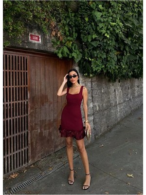 Nido Moda Kadın Kare Yaka Eteği Fırfırlı Mini Elbise