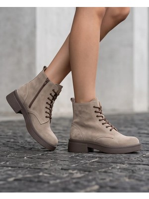 Futsi Shoes Ravenna Açık Gri Hakiki Deri Süet Bağcıklı Kalın Taban Günlük Kadın Bot