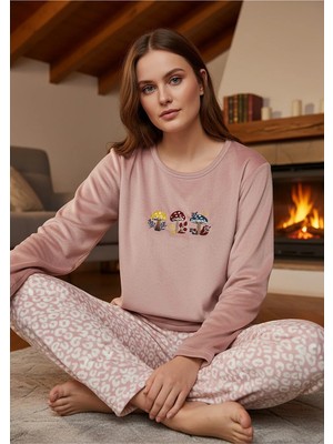 Yare Mantar Detaylı Pembe Kadife Pijama Takımı