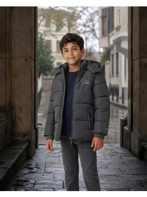 Robin Erkek Çocuk Füme Kapüşonlu Kışlık Kaban Modeli