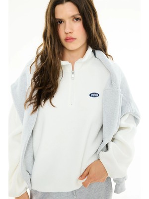DeFacto Loose Fit Yarım Fermuarlı Nakış Detaylı Polar Sweatshirt H9935AX26WN