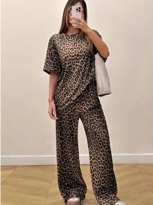 Pileli Store Kadın Kısa Kollu Bisiklet Yaka Iki Iplik Leopar Desenli Bluz ve Pantolon Ikili Takım