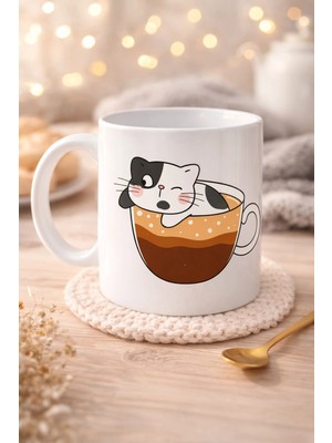 Bezos Sevimli Kedi Tasarımlı Porselen Kupa Model 195 – Kahve Içinde Kedi Baskılı Porselen Kahve Kupası – Kedi Severler Için Hediyelik Porselen Kupa Bardak 330 ml