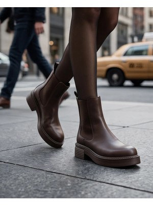 Futsi Shoes Verona Kahverengi Hakiki Deri Kalın Tabanlı Lastik Detaylı Kadın Bot