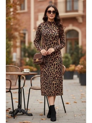 Pileli Store Kadın Uzun Kollu Balıkçı Yaka Leopar Desenli Midi Boy Elbise