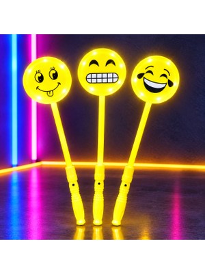 Kuzey Oyuncak 3 Adet Emojili LED Işıklı Çubuk Renkli Işıklı Çubuk Yılbaşı Parti Işıkları Pilli Işıklı Çubuk 34 cm