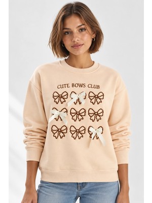 Mevese Kadın Fiyonk Nakışlı Kurdele Aksesuarlı Sweatshirt - Üç Iplik Şardonlu Sıcak Tutan Üst - Bej