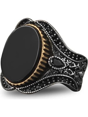Mirari Jewelry Oniks Taşlı Oval Form Altın Ton Çerçeve Detaylı Motifli Erkek Yüzük | Premium 0,40 Mikron Gümüş Kaplama