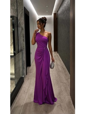 Euro Class Kadın Şık Tek Omuz Kemerli Maxi Abiye Elbise