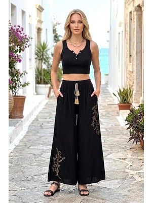 Keyifli Moda Siyah Çiçek Nakışlı Pantolon Etek