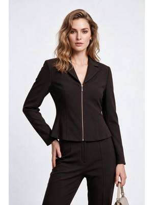 Ekol Kadın Çentikli Yaka Fermuarlı Normal Kesim Blazer Ceket
