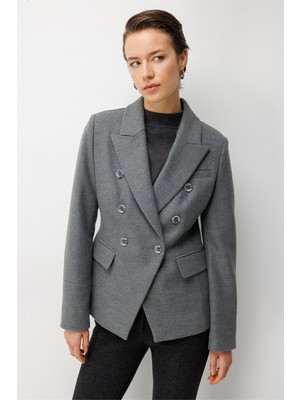 Ekol Kadın Kruvaze Çentikli Yaka Düğme Detaylı Uzun Kollu Blazer Ceket