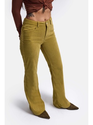 It's Basic Kadın Yağ Yeşili Flare Fit Velvet Kadife Kumaş Pantolon
