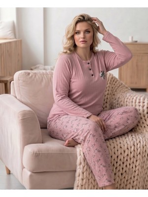 Eyfuze Kadın Büyük Beden Desenli Yakası Düğmeli Uzun Kollu Kışlık Pijama Takımı