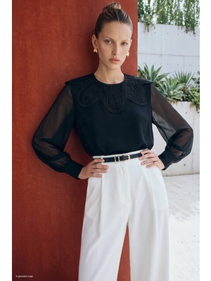 Sateen Yaka Detaylı Bluz - Siyah