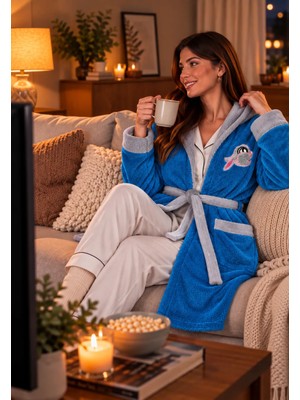 Caspara Wellsoft Tavşan Nakışlı Kapüşonlu Kadın Polar Bornoz - Yumuşak , Sıcak , Premium Ev Giyim Sabahlık