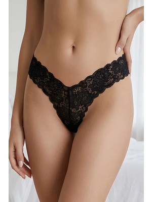 Leyna Siyah Çiçek Desenli Dantel String Külot TM1514
