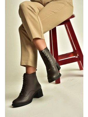 Fox Shoes Z555559203 Kahverengi Hakiki Deri Kalın Topuklu Postal Bot