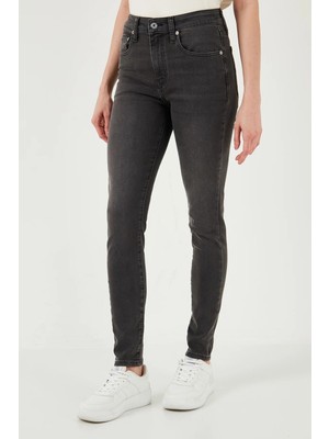 Levi's Minimalist Slim Fit Yüksek Bel Kadın Jean - Günlük Şıklık