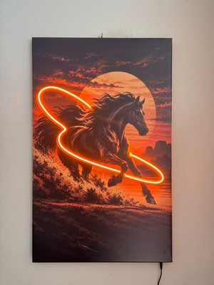 Eker Reklam Ajansı Koşan At Neon LED Işıklı Dekoratif Tablo 50X80 cm – Gün Batımı Temalı Duvar Dekoru