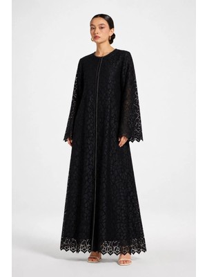 Nazzain Siyah Dantel Işlemeli Abaya Takımı