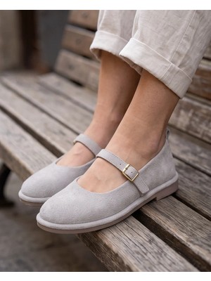 Futsi Shoes Sora Açık Gri Hakiki Süet Deri Rahat Kalıp Mary Jane Tokalı Kadın Babet