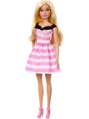 Mythriva Barbie Pembe Beyaz Çizgili Elbisesi ve Topuklu Ayakkabılarıyla 65. Yıla Özel Sarışın Bebek ve Aksesuarları, HTH66
