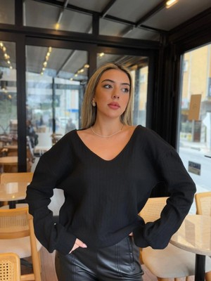 Pileli Store Kadın Uzun Kollu V Yakalı Pencere Sırt Dantel Detaylı Kalın Fitilli Kaşkorse Bluz