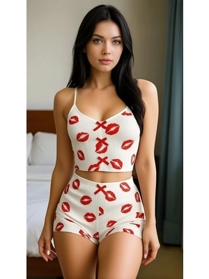 Pileli Store Kiss Mood Dudak Desenli Şortlu Pijama Takımı