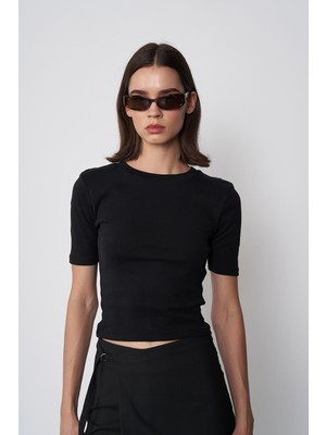 Mythriva Crop Basic Tshirt