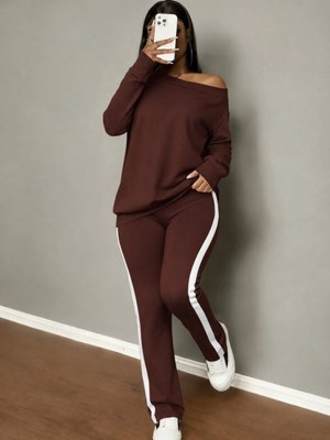 Pileli Store Kadın Tek Omuzdan Açık Uzun Kollu Viskon Iki Iplik Bluz ve Yan Şerit Detaylı Pantolon Ikili Takım