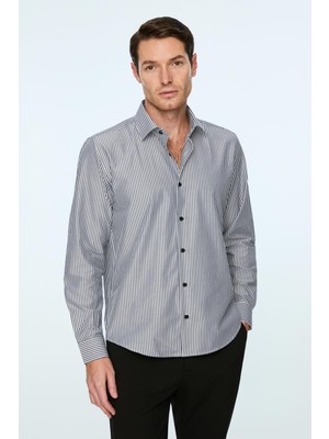 Mythriva Morven Erkek Siyah Polyester Trend Çizgili Dynamic Fit Sert Yaka Gömlek