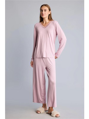 DeFacto Regular Fit V Yaka Uzun Kollu Üst Geniş Kesim Alt Pijama Takımı H9101AX26AU