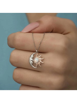 Pileli Store 925 Ayar Gümüş Opal Beyaz Taşlı Ay Güneş Kadın Kolye