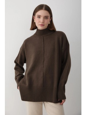 Jaste Kadın Kahverengi Oversize Balıkçı Yaka Triko Kazak