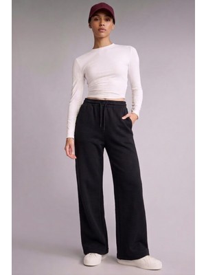 Soft & Basic Kadın Beli Bağcıklı Düz Paça Cepli Rahat Jogger Flare Fit Eşofman Altı