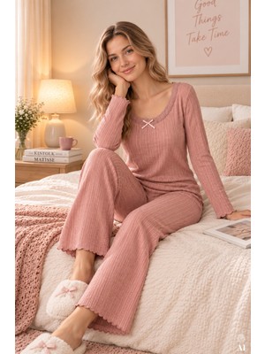 Koza İç Giyim Kadın Fitilli Desenli Dantel  Detaylı Uzun Kollu Pijama Takımı