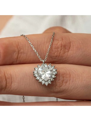 Pileli Store Gümüş Zirkon Taşlı Kalp Kadın Kolye