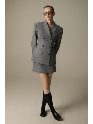 Vatkalı Kruvaze Yaka Fitted Blazer Ceket