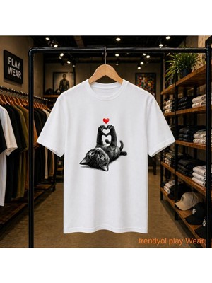 Playwear Uzanan Kalp Cats Baskılı %100 Pamuk Oversize Bol Regular Fit Bisiklet Yaka T-Shirt