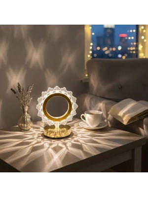 Pileli Store Güneş Şeklinde Kristal LED Masa Lambası – Dokunmatik, 3 Renk Işık Modlu, Şarjlı Mini Dekoratif Gece Lambası
